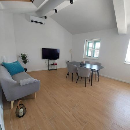 Apartamento Sustina Tribalj Exterior foto