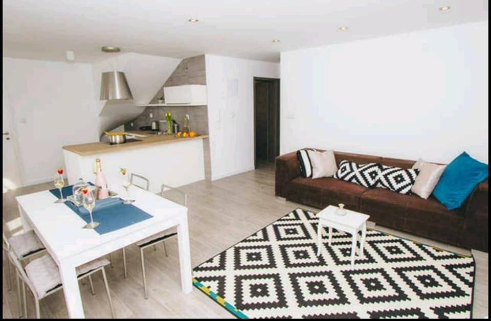 Apartamento Sustina Tribalj Exterior foto